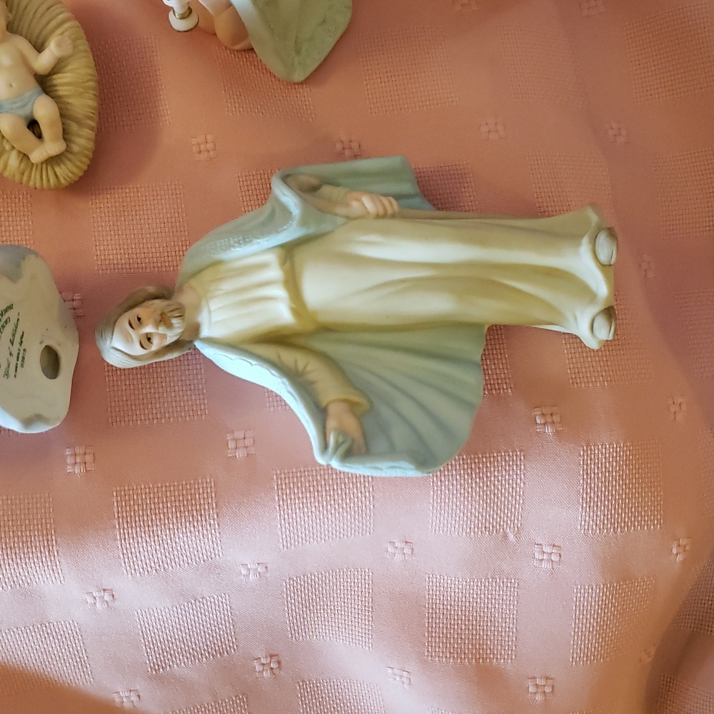 🎄The Christopher Collection "Spirit Of Bethlehem" Nativity Scene Nine Piece Set - Picture 4 of 11